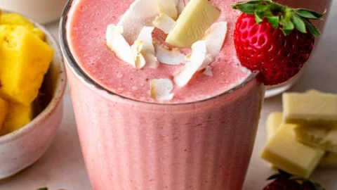 Bahama Mama Tropical Smoothie (Copycat Recipe)